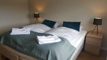 3 bedrooms, travel cot, free WiFi, bed sheets