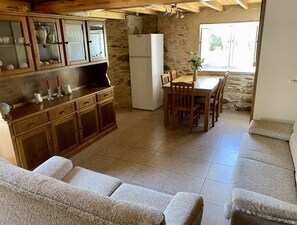 TV, caminetto