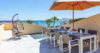 Luxury Villa with Seaview and private Beach access