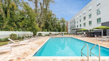 Outdoor pool, pool loungers