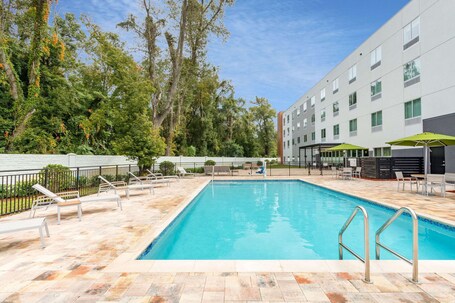 Wyndham Garden Orlando Airport - Image 17