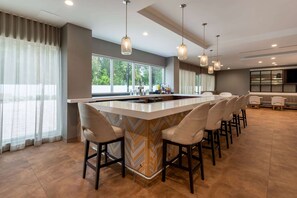 Bar (on property) - Wyndham Garden Orlando Airport (Orlando)