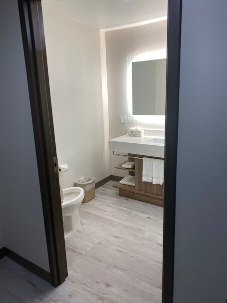 Wyndham Garden Orlando Airport - Image 39
