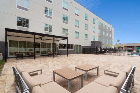 Wyndham Garden Orlando Airport - Image 8