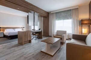 办公桌、笔记本电脑工作区、熨斗/熨衣板、免费 WiFi