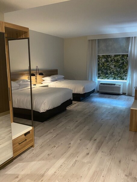 Wyndham Garden Orlando Airport - Image 49
