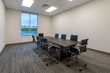 Wyndham Garden Orlando Airport - Image 33