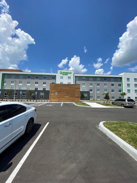 Wyndham Garden Orlando Airport - Image 42