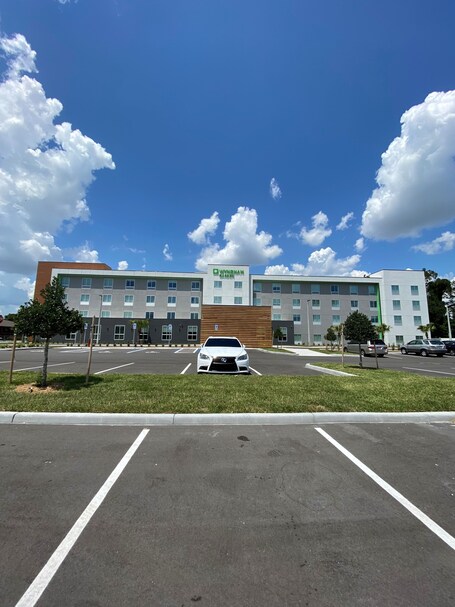 Wyndham Garden Orlando Airport - Image 32