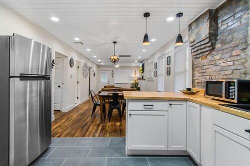 Newly renovated bungalow near downtown El Paso