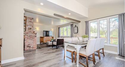 Nature Lovers' cottage on the escarpment with gorgeous views - 5 min to downtown