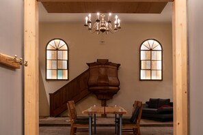 Interior - Ferienwohnung in Einer Denkmalgeschützten Kirche (Altleiningen)