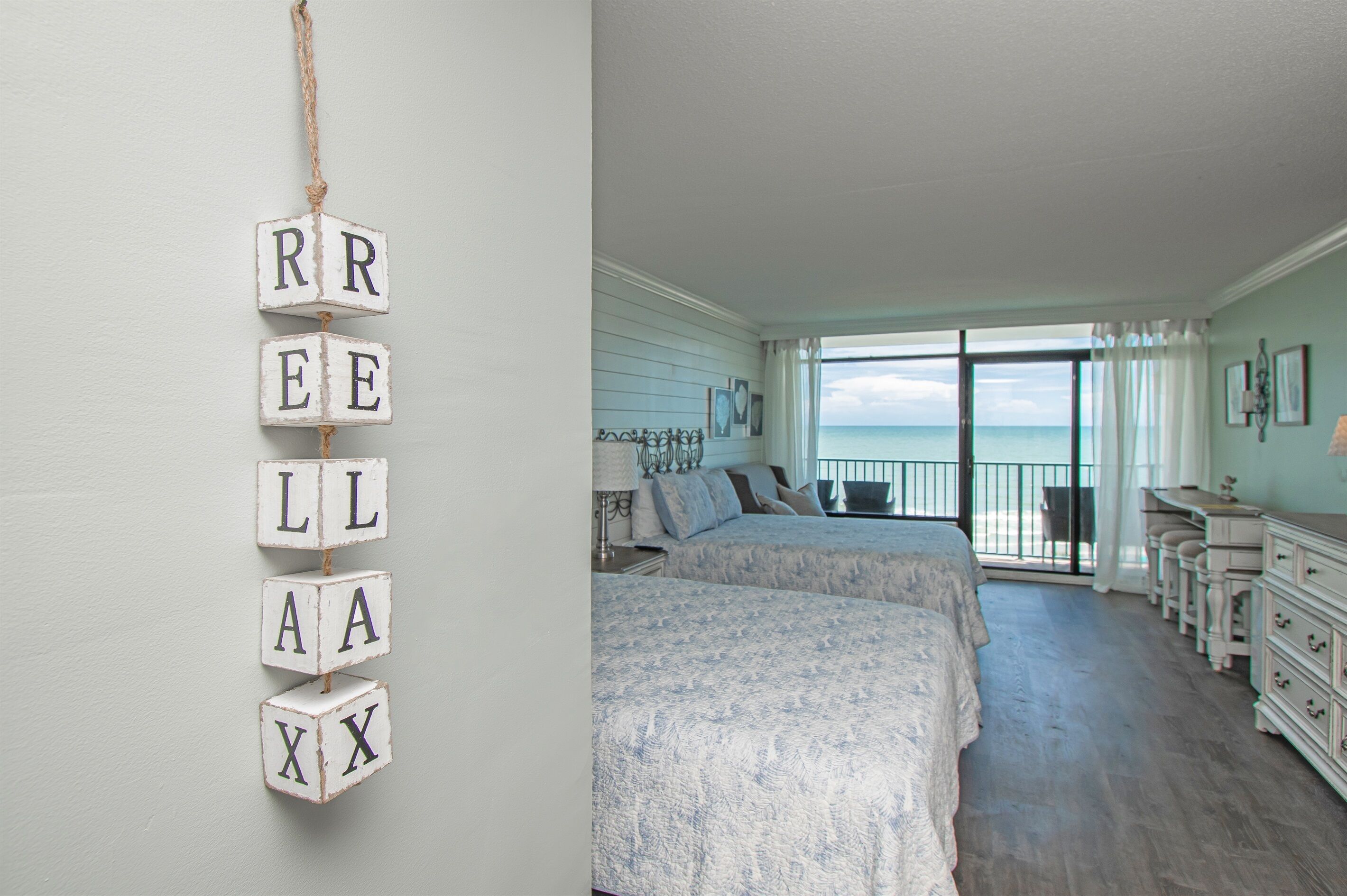 Beachfront, Snowbirds Welcome, Indoor/Outdoor Pool