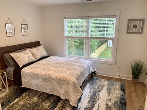 2 bedrooms, iron/ironing board, free WiFi, bed sheets - Wonderful New Townhome Steps to Downtown Greenville  (Greenville)