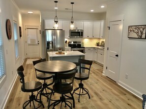 Dining - Wonderful New Townhome Steps to Downtown Greenville  (Greenville)