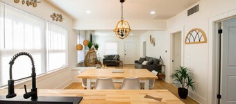 Sunset Heights Bungalow near Downtown and UTEP