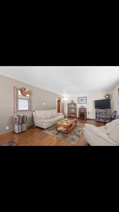 House with fenced yard and easy access to I-70