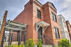 Exterior - 2 Mi to National Mall: Modern DC Retreat w/ Patio (Washington)