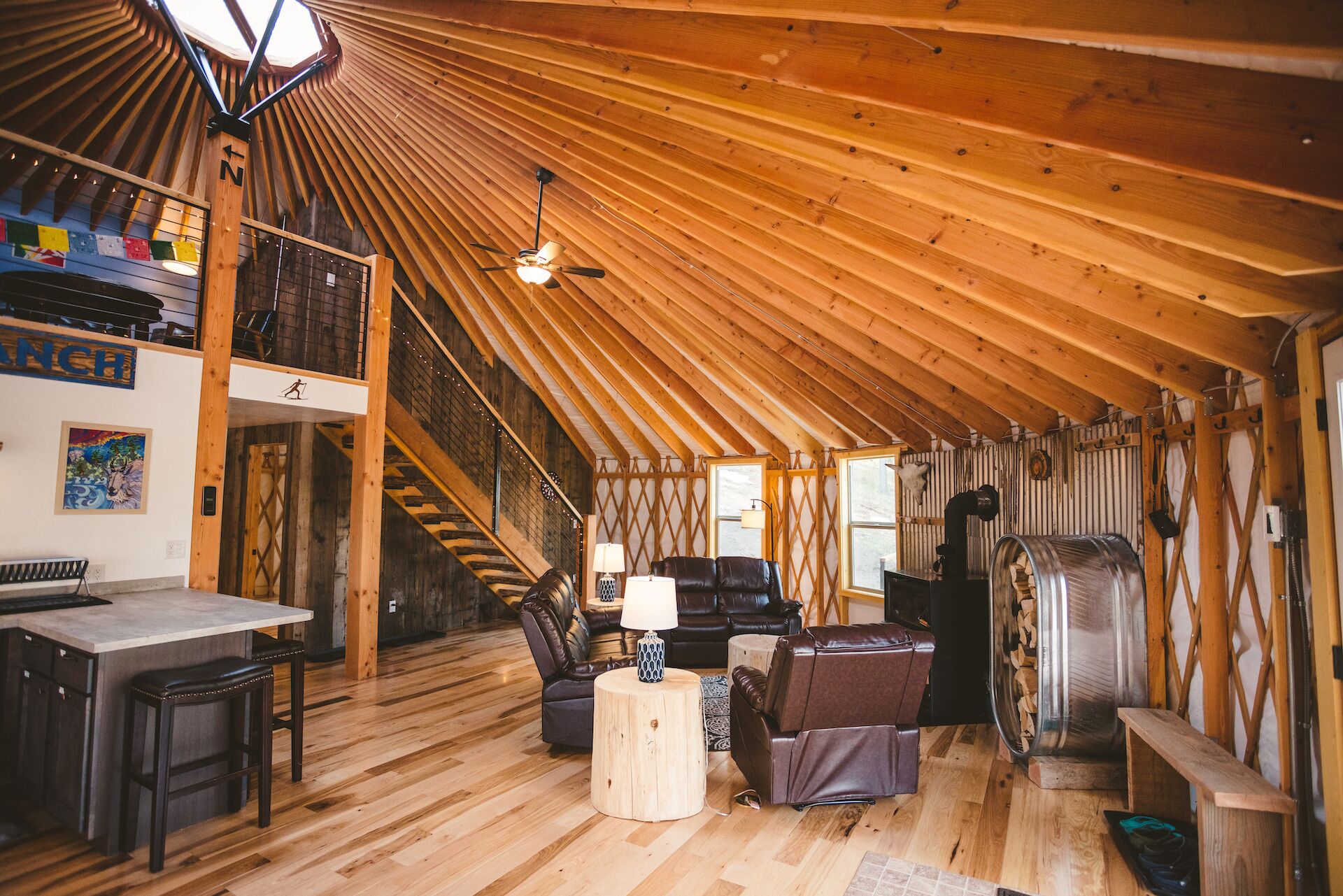 MOUNTAIN ROUNDHOUSE - 16 MILES FROM MAIN STREET BOZEMAN