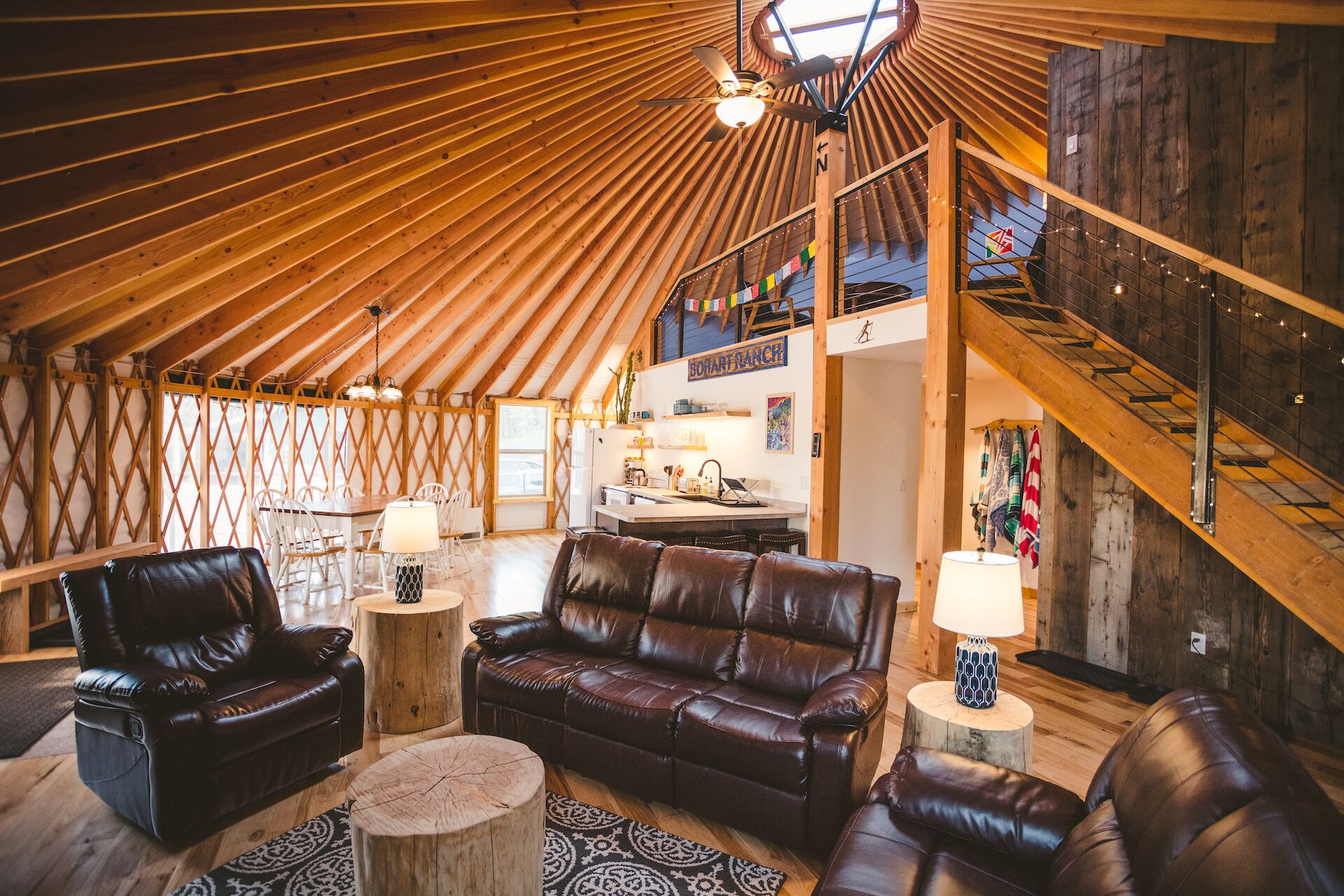 MOUNTAIN ROUNDHOUSE - 16 MILES FROM MAIN STREET BOZEMAN