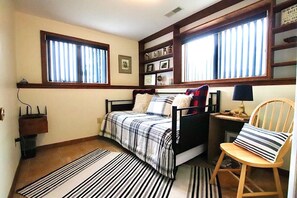 3 chambres, fer et planche à repasser, lit parapluie, Wi-Fi gratuit