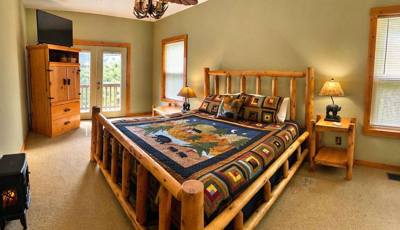 3 bedrooms, iron/ironing board, WiFi, bed sheets