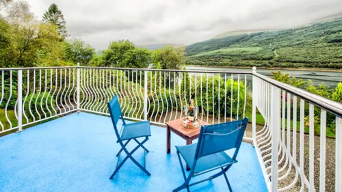 BraemoratBraeside - sleeps 12 guests  in 4 bedrooms