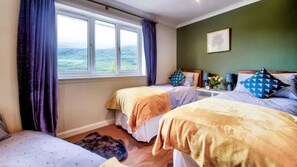 4 bedrooms, free WiFi, bed sheets