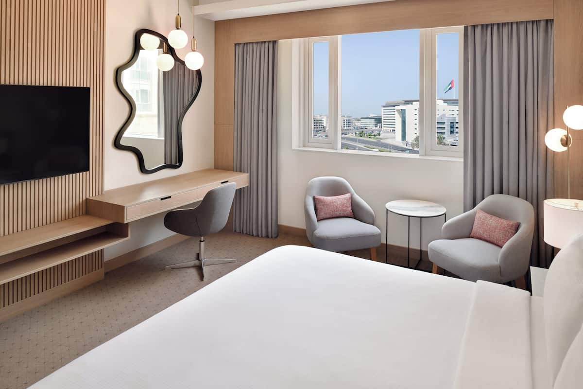 Egyptian cotton sheets, premium bedding, down duvets, minibar