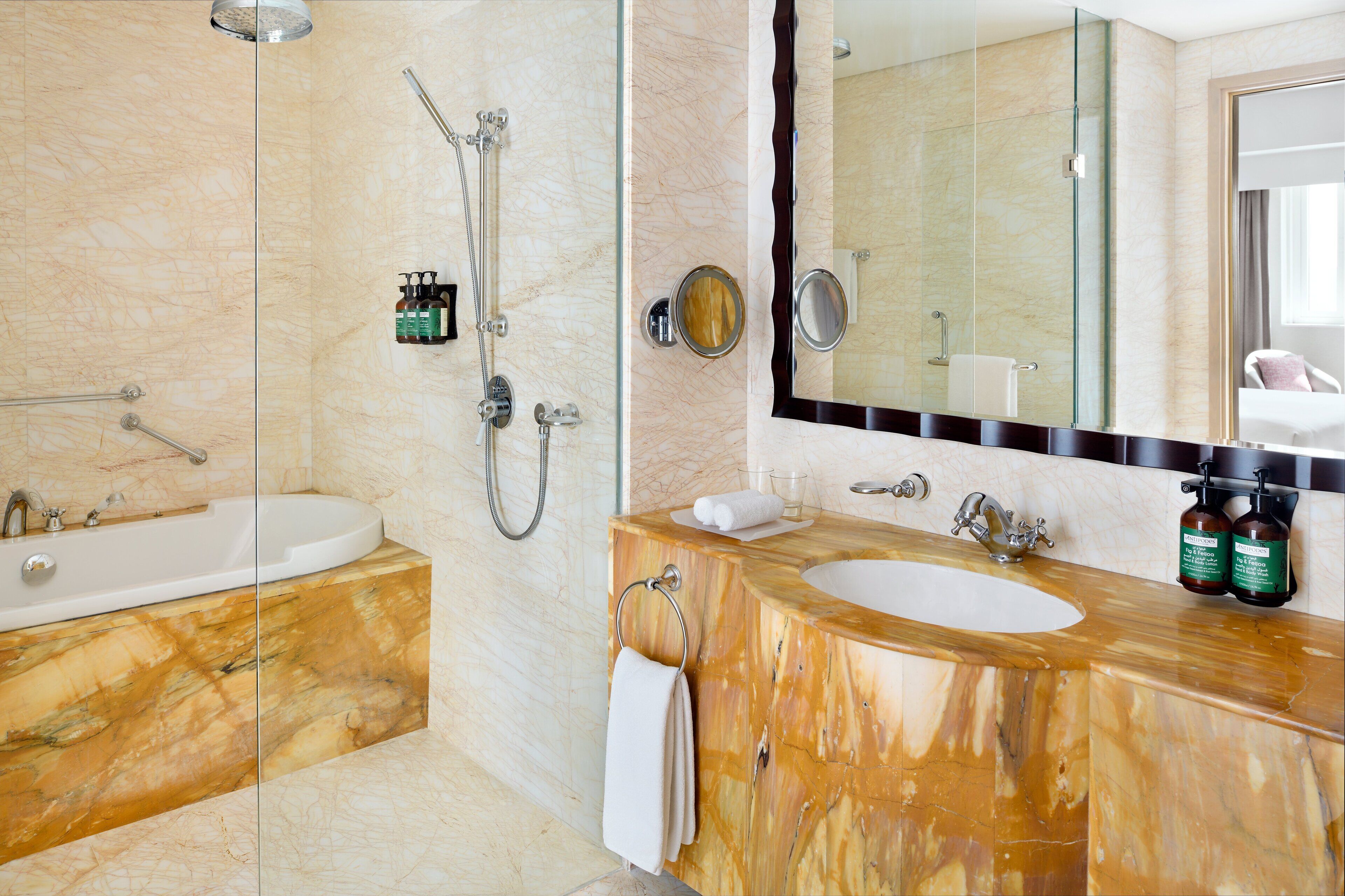 separate bathtub and shower, rainfall showerhead, free toiletries