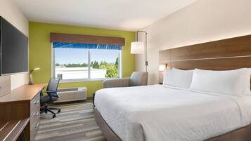 Standard Room | Down comforters, in-room safe, desk, laptop workspace