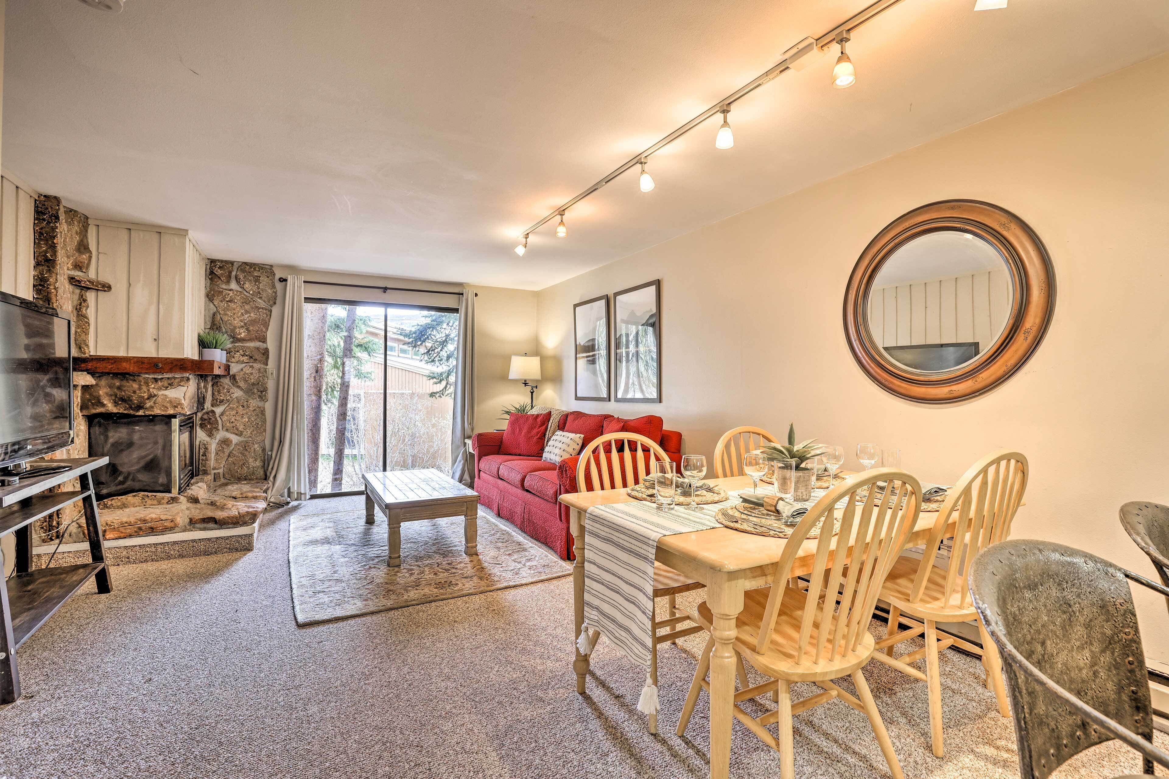 Convenient Winter Park Condo w/ Pool and Hot Tubs!