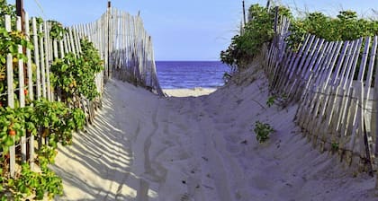 Charming Montauk Getaway centrally located