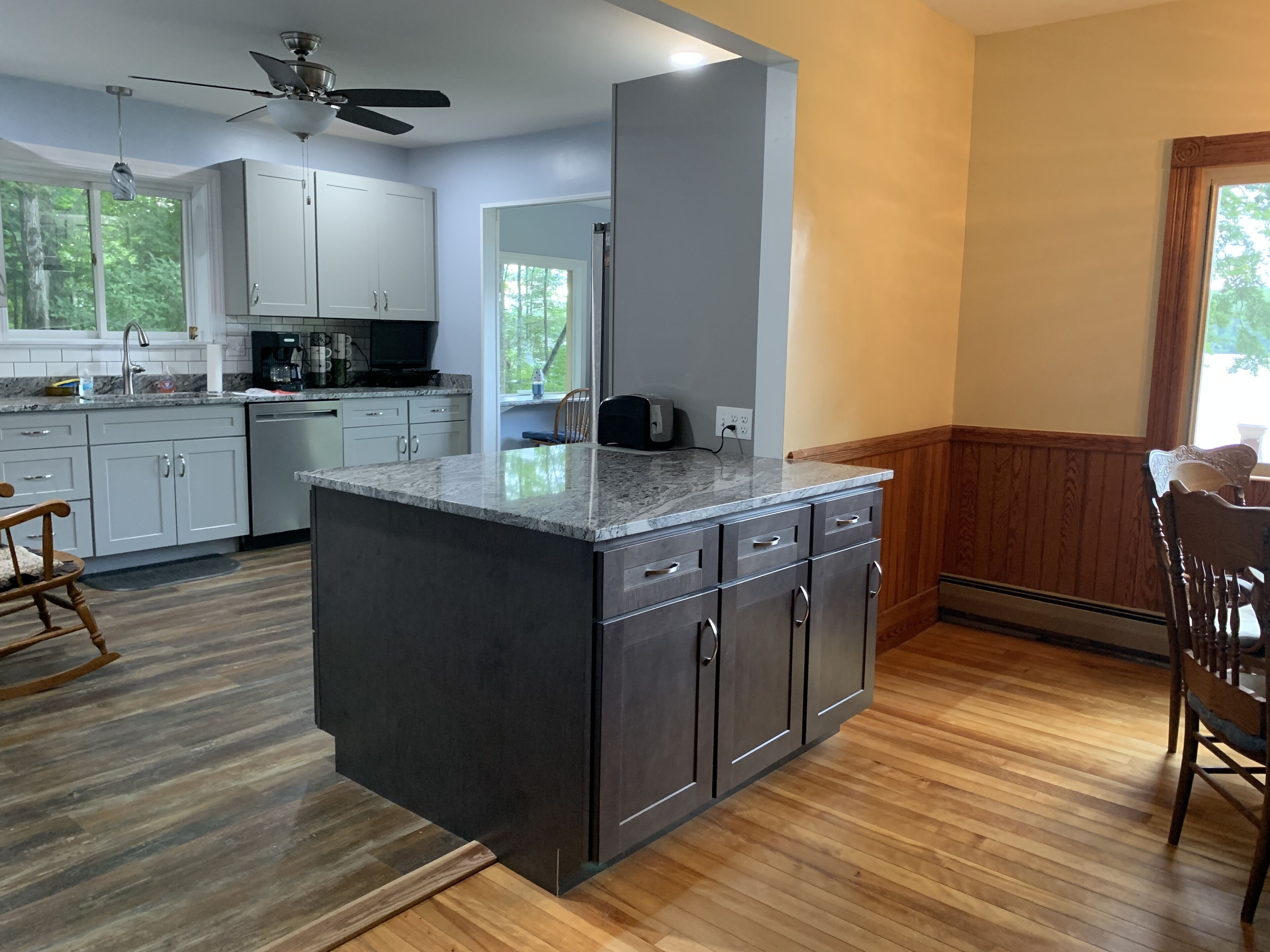 Highland Dream: Summer Paradise! 5BR/2BA W Sandy Beach, Stay and Play. 4 Seasons