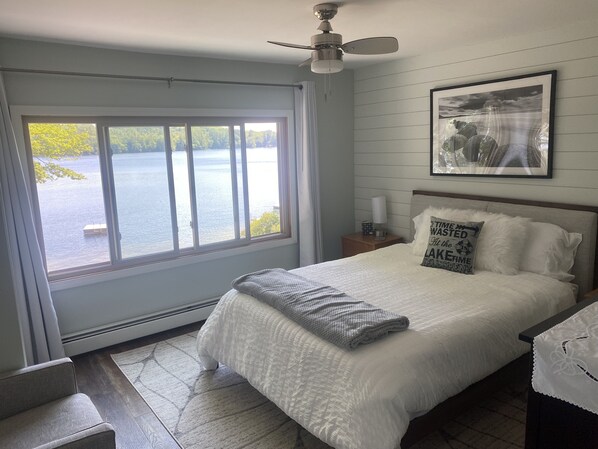 6 bedrooms, desk, free WiFi, bed sheets