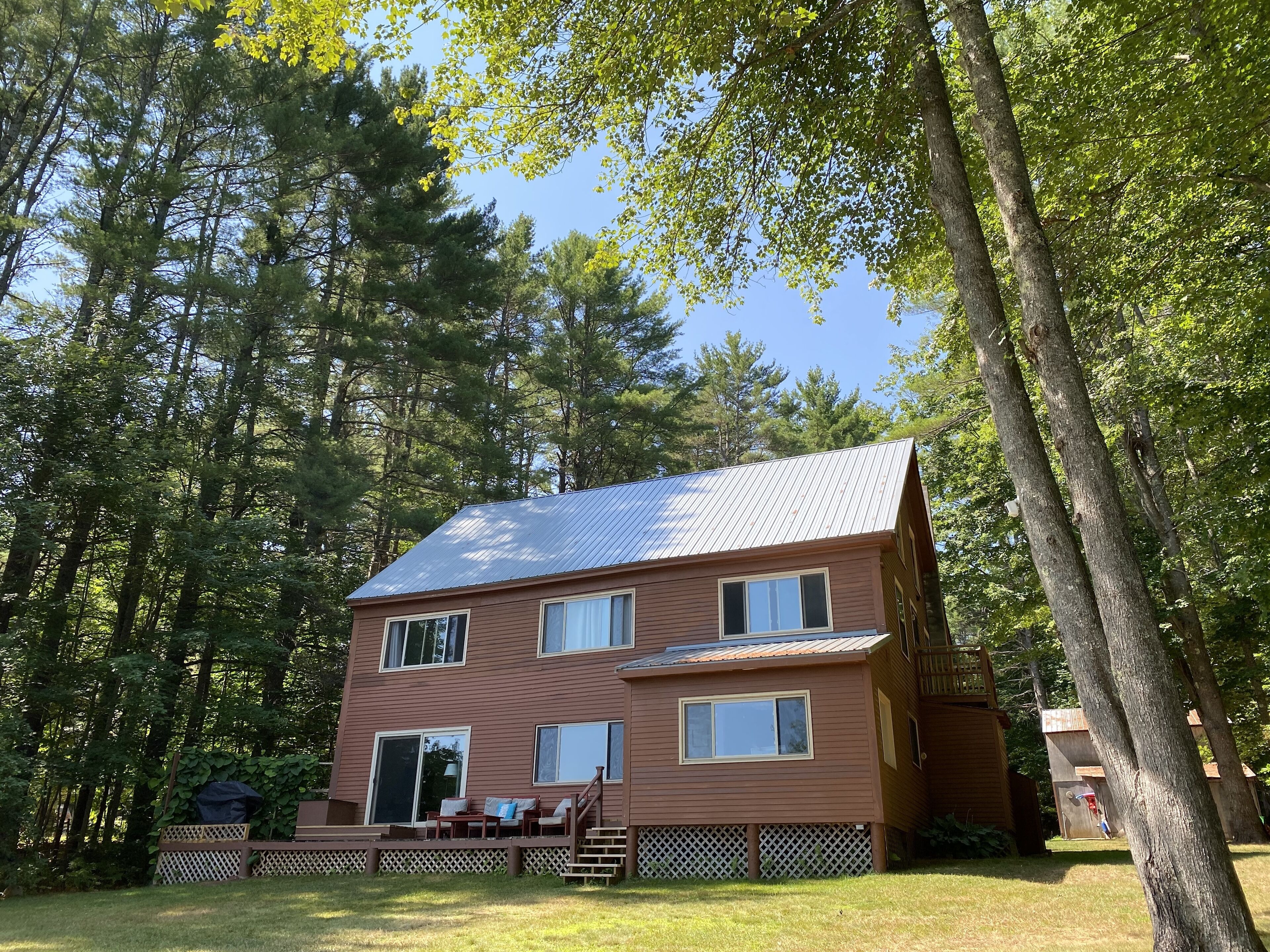 Highland Dream: Summer Paradise! 5BR/2BA W Sandy Beach, Stay and Play. 4 Seasons