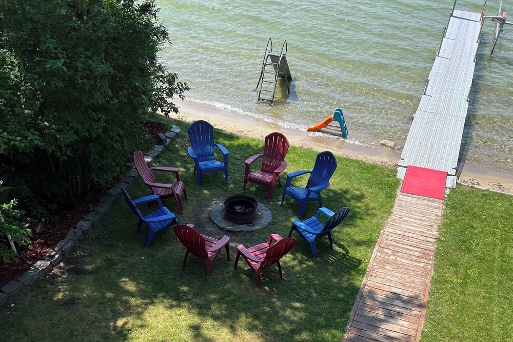 Long Lake Cottage With Private Sandy Beach And Dock to enjoy all 4 Seasons.