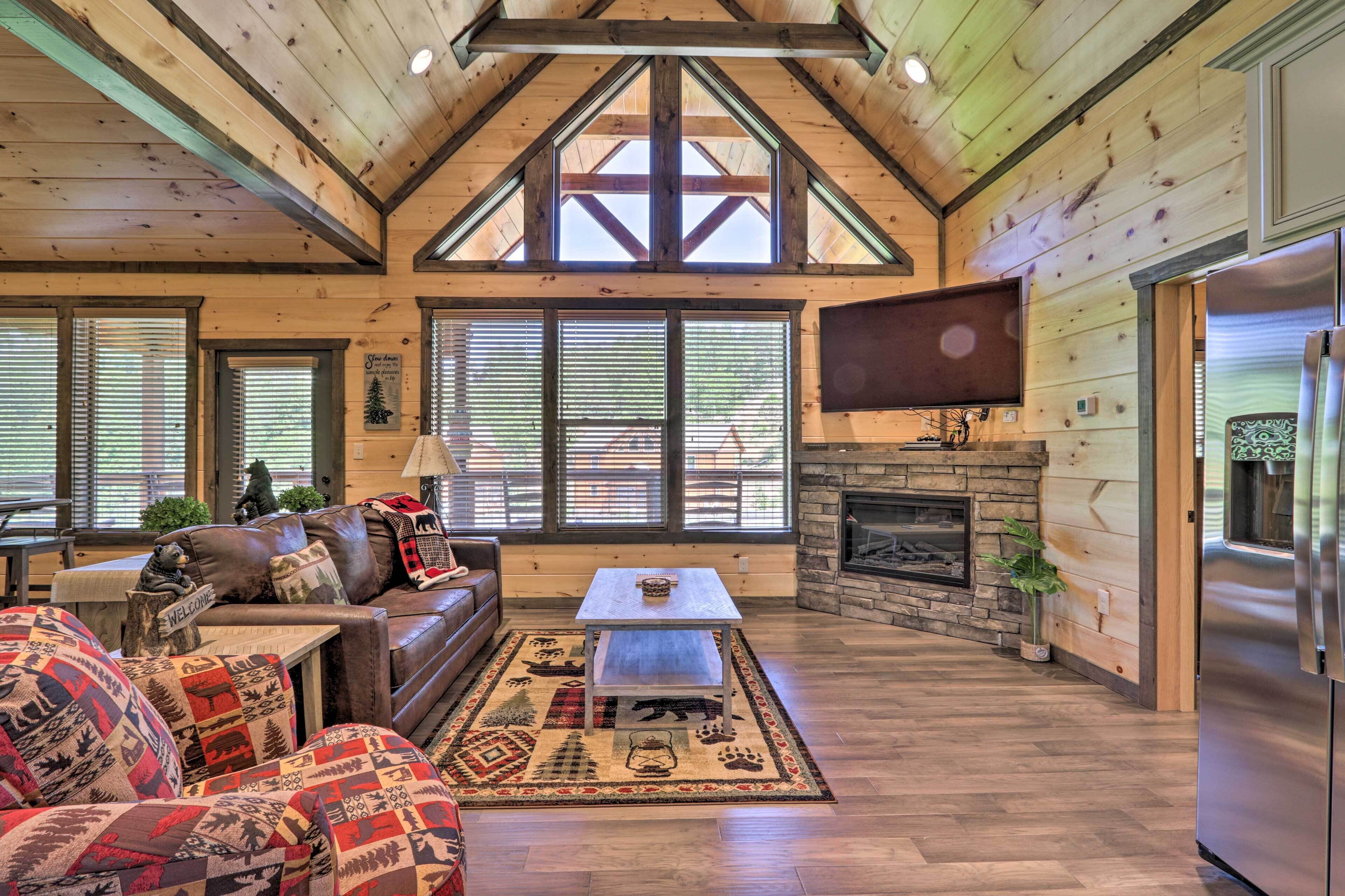 Smoky Mtn 'Peaceful Paradise' w/ Indoor Pool!