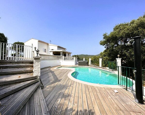 Pool - Villa for 8 people with heated pool and a small sea view in the Valcros estate in La Londe les... (LA LONDE LES MAURES)