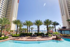 Piscina coperta, piscina all'aperto