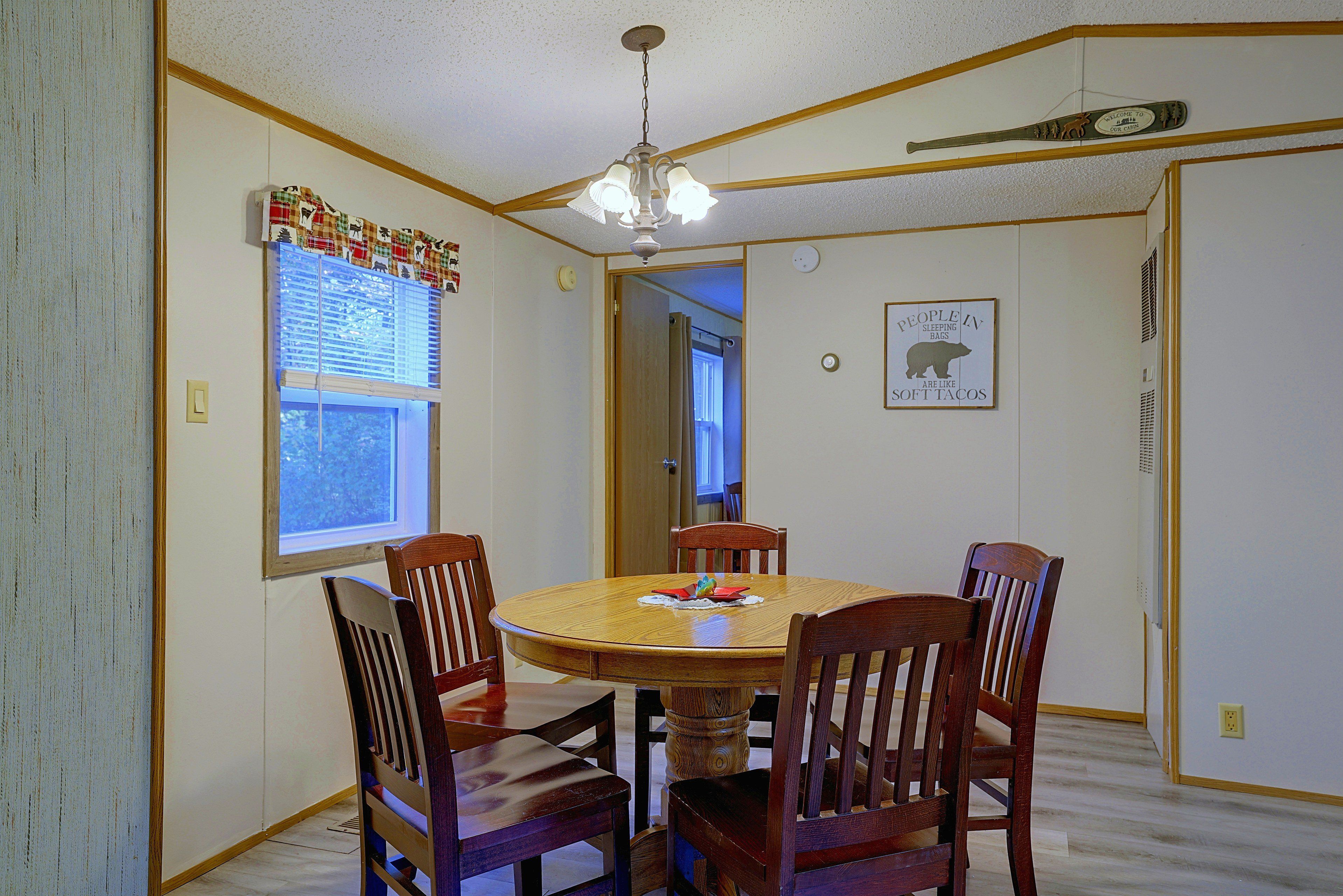 Well-Equipped Kitchen | Microwave