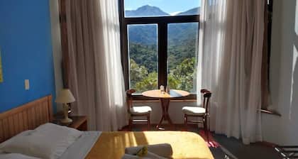 Quarto de Casal com Vista Para Montanha e Próximo ao PNI Parte Alta