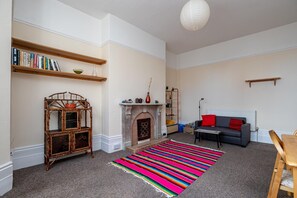Living room - Newly Decorated 1BD Flat St. Leonards on Sea! (St Leonards-On-Sea)