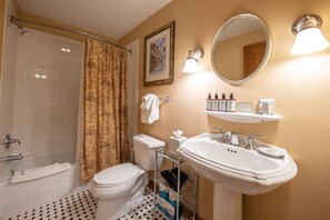 Condo, 1 Bedroom | Bathroom
