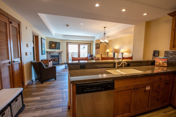 Condo, 2 Bedrooms | Private kitchen | Fridge, oven, coffee/tea maker, toaster