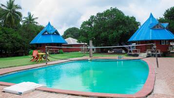 House | Pool
