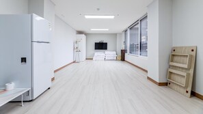 1 개의 침실, 무료 WiFi