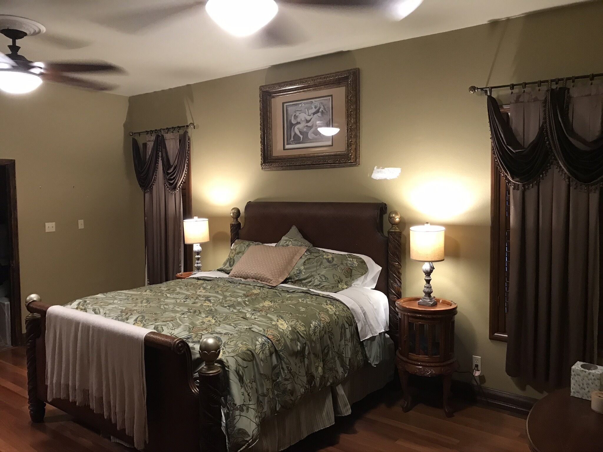 Spacious house for the whole family to enjoy a holiday or bbq & swim.