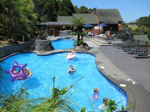 Piscina externa, piscina aquecida