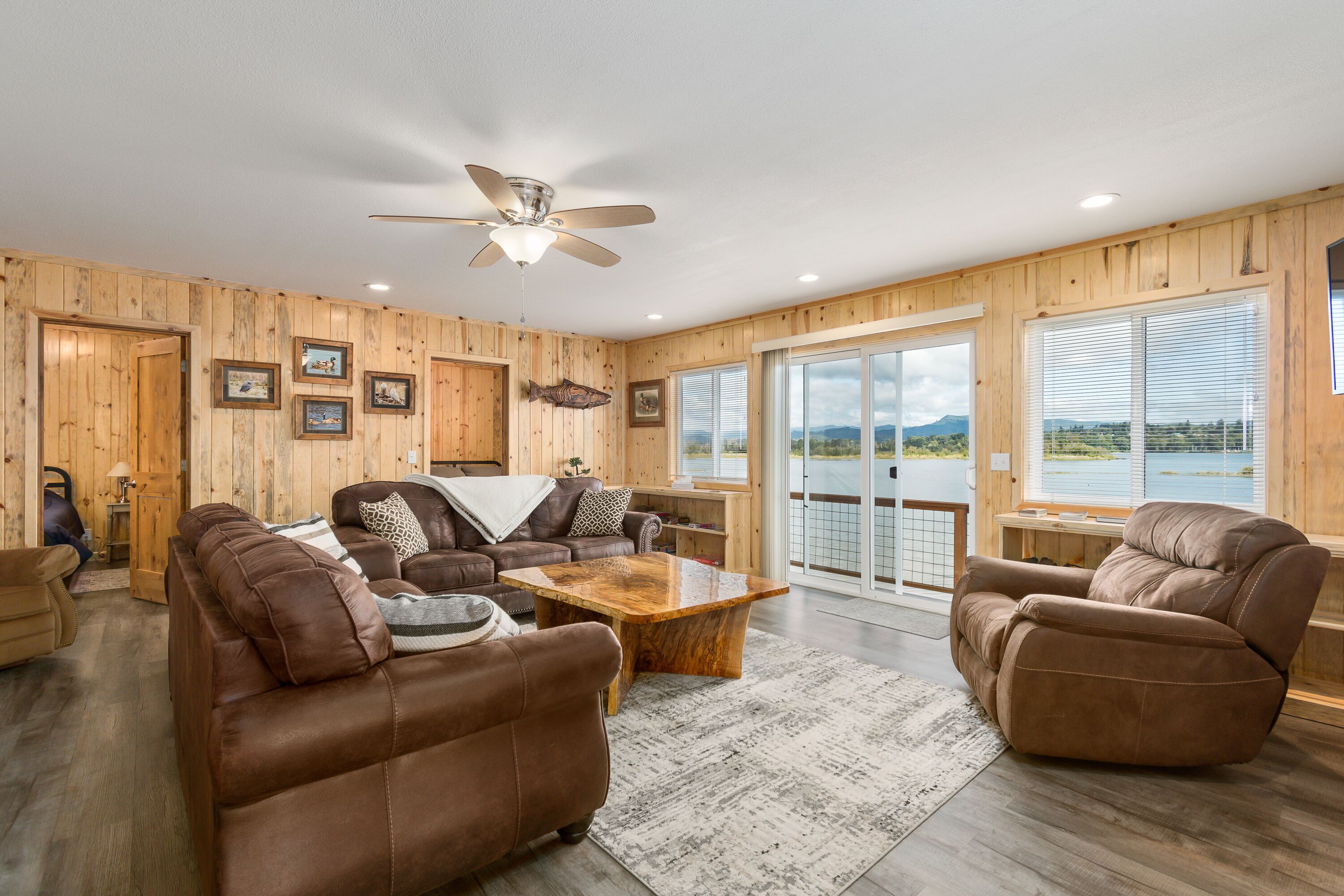 Puget Island home on the Columbia River